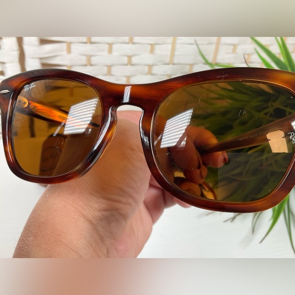 Ray Ban Laramie Sunglasses Polished Striped Havana- B-15 Brown RB2201 - Picture 10 of 10